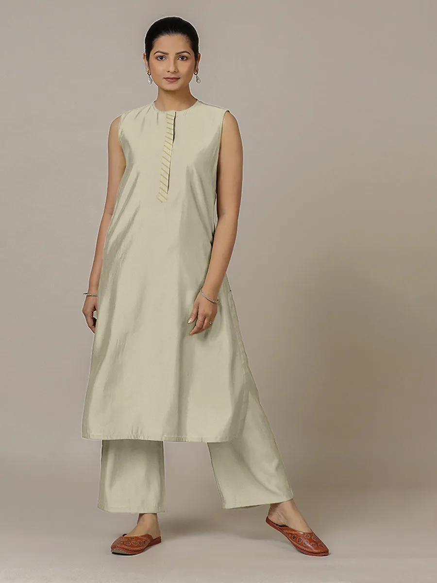 Adah x Rozaana | A Line Kurta in Ivory with Thread Work | Coords or Only Kurta