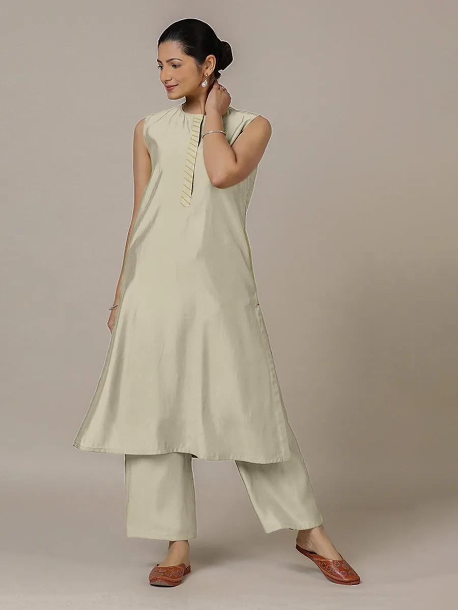 Adah x Rozaana | A Line Kurta in Ivory with Thread Work | Coords or Only Kurta