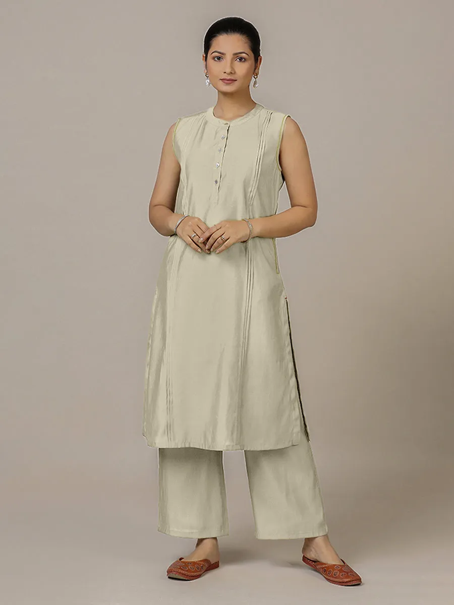 Alina x Rozaana | A Line Kurta in Ivory with Thread Work | Coords or Only Kurta