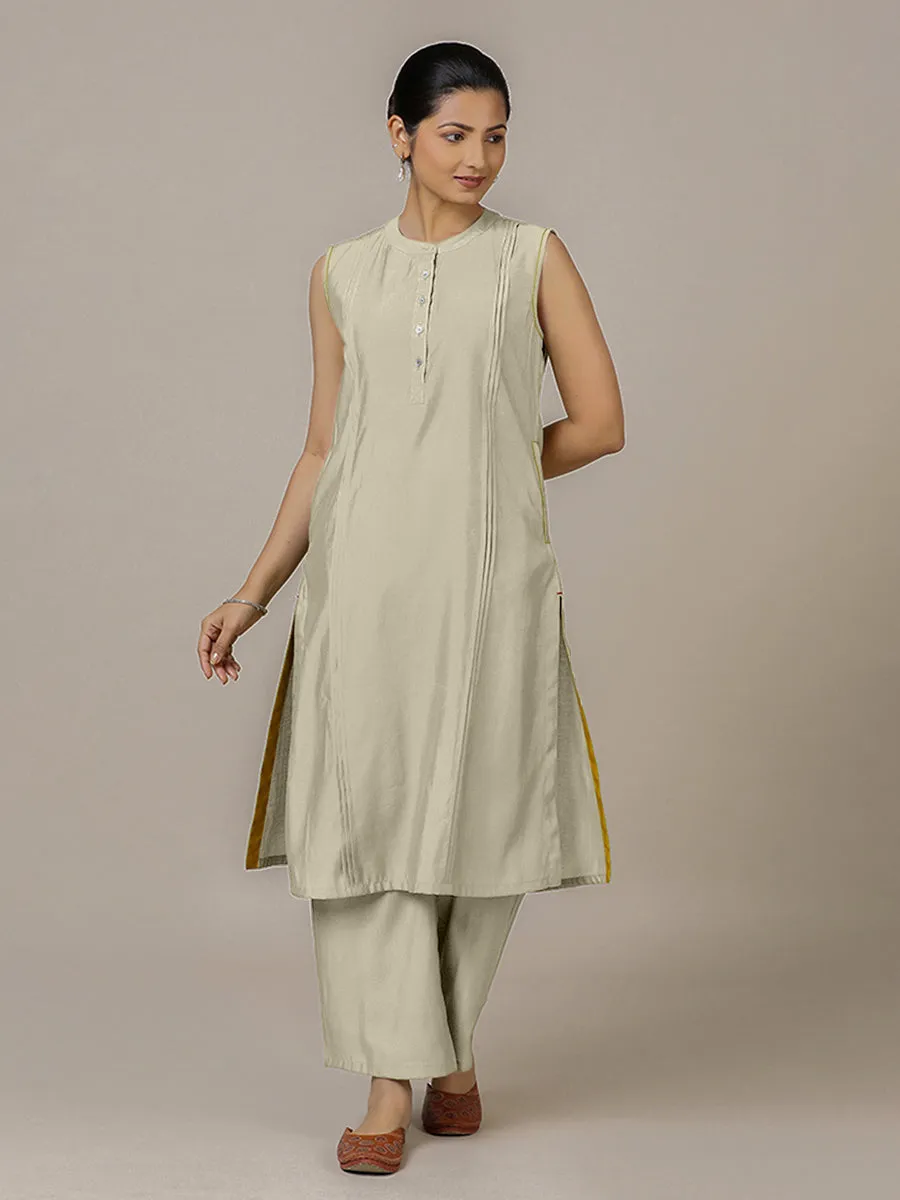 Alina x Rozaana | A Line Kurta in Ivory with Thread Work | Coords or Only Kurta