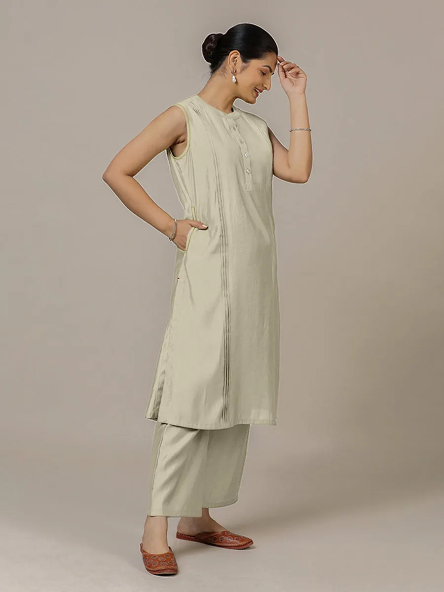 Alina x Rozaana | A Line Kurta in Ivory with Thread Work | Coords or Only Kurta