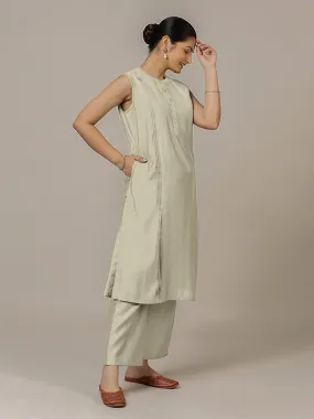 Alina x Rozaana | A Line Kurta in Ivory with Thread Work | Coords or Only Kurta