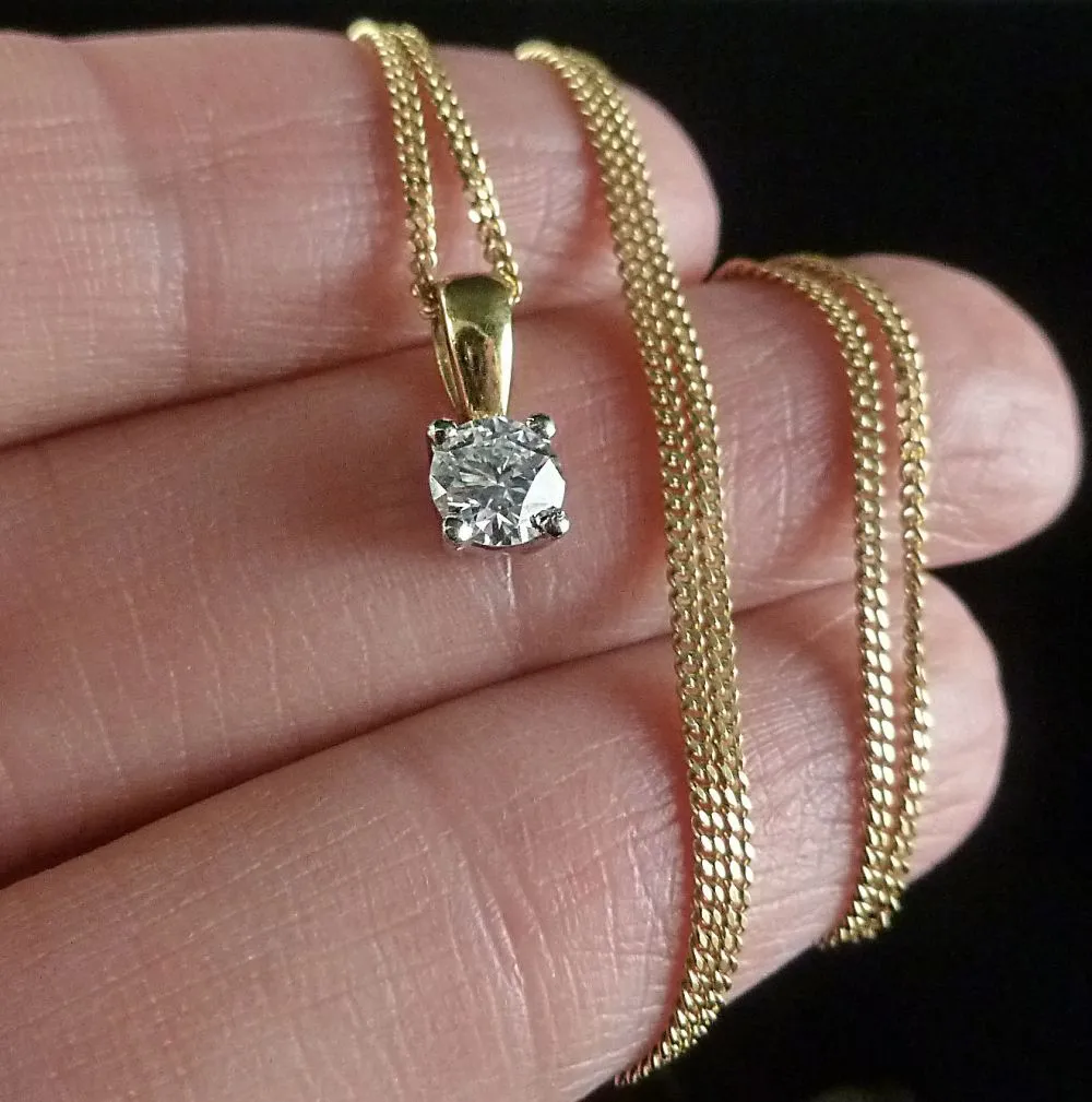 Antique Diamond Pendant & Chain - 0.7Ct Diamond On 18Ct Yellow Gold Chain