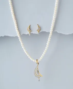 Exquisite Pearl Necklace Set